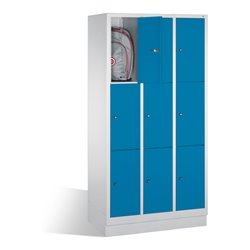 C+P Fächerschrank Classic auf Sockel, 9 Fächer, H1800xB900xT500mm Front Lichtblau Korpus Lichtgrau
