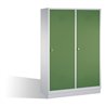C+P Doppelspind Classic auf Sockel, für 2 Personen, H1800xB1190xT500mm Front Resedagrün Korpus Lichtgrau