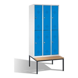 C+P Doppelstockspind Classic mit Sitzbank, 6 Fächer, H2090xB900xT500/815mm Front Lichtblau Korpus Lichtgrau