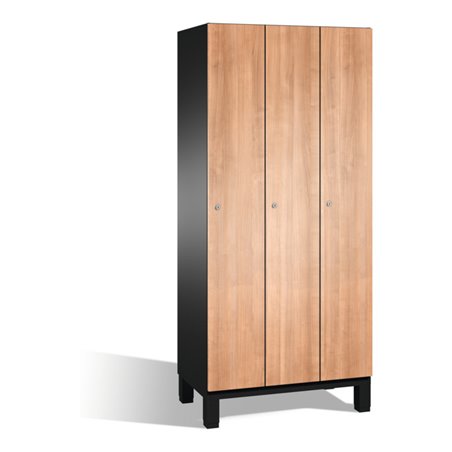 C+P Umkleidespind Cambio auf Füßen, 3 Abteile, H1980xB900xT525mm Korpus Schwarzgrau