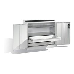 C+P Werkzeug-Beistellschrank mit Drehtüren, 2 Böden und 3 Schübe, H1000xB1200xT500mm Front Lichtgrau Korpus Lichtgrau