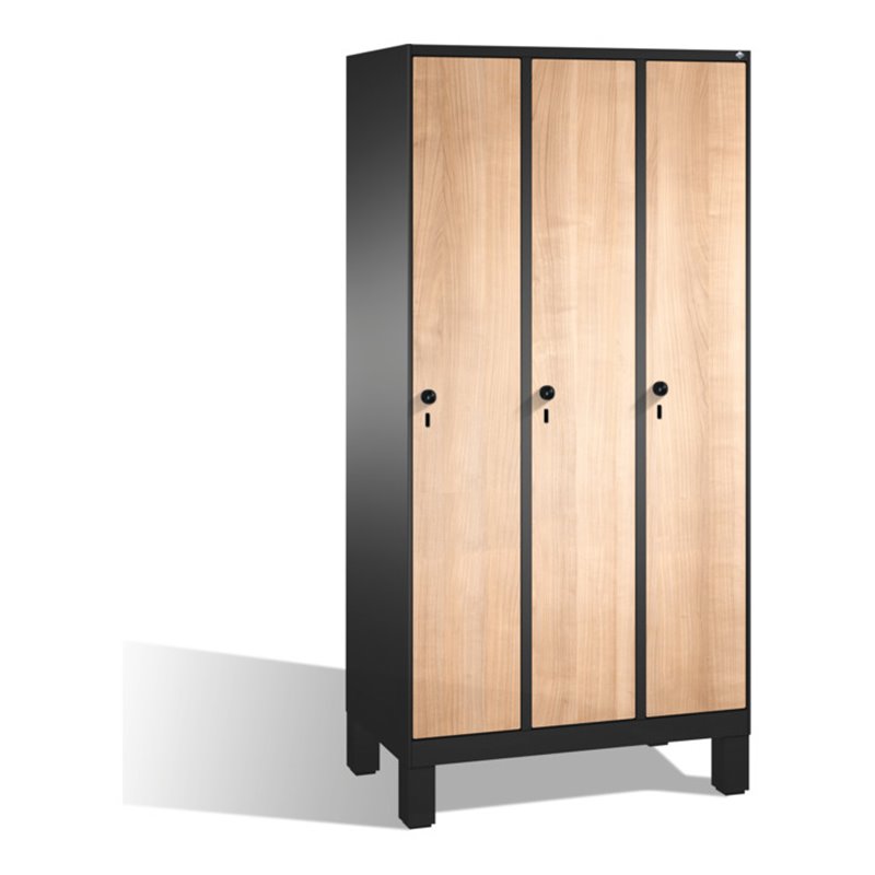 C+P Umkleidespind Evolo auf Füßen, 3 Abteile, H1850xB900xT500mm Korpus Schwarzgrau