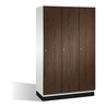 C+P Umkleidespind Cambio auf Sockel, 3 Abteile, H1950xB1200xT525mm, Reinweiß/Wenge