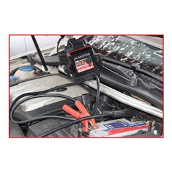 KS Tools 12 V Batterie-Booster – mobiles Starthilfegerät 700 A mit induktiver Ladestation