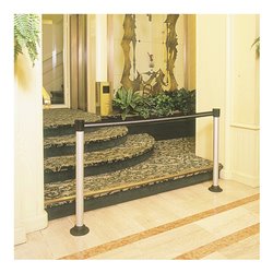 Moravia Gurtpfosten Alu gelb schwarz/gelb schraffiertes Band Länge 3000 mm, 60 x 895 mm