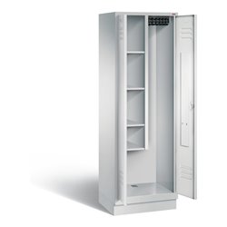 STIER Putzmittel-Spind mit 2 Abteilen 1800x610x500mm auf Sockel