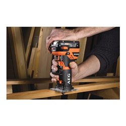 AEG Akku-Kantenfräse BOF18BL-0 18V Solo-Version inkl. Führungsschiene im Karton