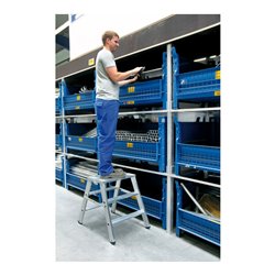 MUNK Stufen-Stehpodest beidseitig begehbar klappbar