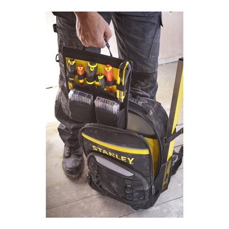 Stanley Essential Rucksack mit Teleskopgriff