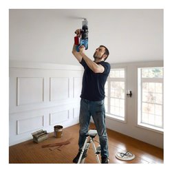 Bosch Combo Kits 18V-Set: Akku-Bohrschrauber GSR 18V-28 + Akku-Bohrhammer GBH 18V-21 + Akku-Winkelschleifer GWS 18 V-LI + 2x GBA