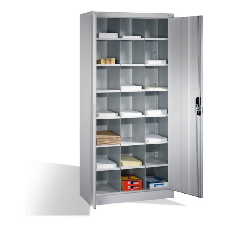 C+P Aktenschrank Acurado mit Drehtüren, innen 21 Gefache, H1950xB930xT400mm Weißaluminium