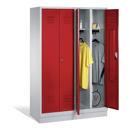 C+P Doppelspind Classic auf Sockel 4 Abteile Front Rubinrot Korpus Lichtgrau