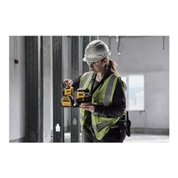 DEWALT 5 Punkt Kreuzlinien-Laser grün (1 x H / 1 x V / Lot oben & unten / 3 x H Punkte) inkl. 18V / 2Ah Akku, kompatibel mit 12V
