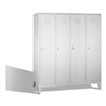 C+P Umkleidespind Classic auf Füßen 4 Abteile Front Lichtgrau Korpus Lichtgrau
