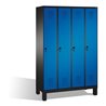C+P Umkleidespind Evolo auf Füßen 4 Abteile Front Enzianblau Korpus Schwarzgrau