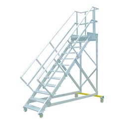 Hymer Podesttreppe fahrbar Treppenneigung 45°