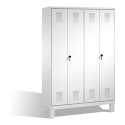 C+P Doppelspind Evolo auf Füßen 4 Abteile Front Lichtgrau Korpus Lichtgrau