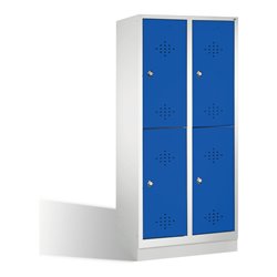 C+P Doppelstockspind Classic auf Sockel 4 Fächer Front Enzianblau Korpus Lichtgrau