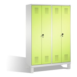 C+P Doppelspind Evolo auf Füßen 4 Abteile Front Viridingrün Korpus Lichtgrau