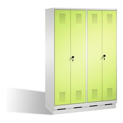 C+P Doppelspind Evolo auf Sockel 4 Abteile Front Viridingrün Korpus Lichtgrau