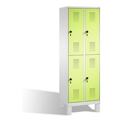 C+P Doppelstockspind Evolo auf Füßen 4 Fächer Front Viridingrün Korpus Lichtgrau