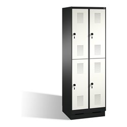 C+P Doppelstockspind Evolo auf Sockel 4 Fächer Front Reinweiß Korpus Schwarzgrau