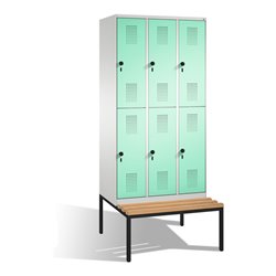 C+P Doppelstockspind Evolo mit Sitzbank 6 Fächer Front Lichtgrün Korpus Lichtgrau