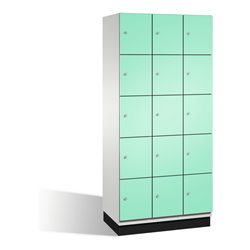 C+P Fächerschrank Cambio auf Sockel 15 Fächer Front Lichtgrün Korpus Lichtgrau