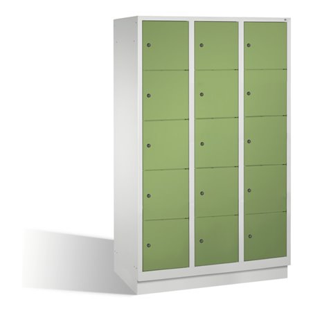 C+P Fächerschrank Classic auf Sockel 15 Fächer Front Resedagrün Korpus Lichtgrau