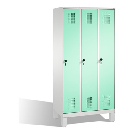 C+P Umkleidespind Evolo auf Füßen 3 Abteile Front Lichtgrün Korpus Lichtgrau