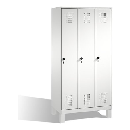 C+P Umkleidespind Evolo auf Füßen 3 Abteile Front Lichtgrau Korpus Lichtgrau