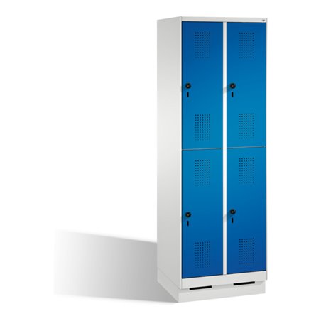 C+P Doppelstockspind Evolo auf Sockel 4 Fächer Front Enzianblau Korpus Lichtgrau