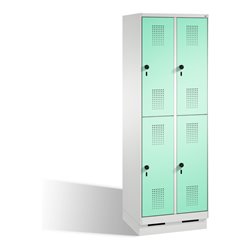 C+P Doppelstockspind Evolo auf Sockel 4 Fächer Front Lichtgrün Korpus Lichtgrau