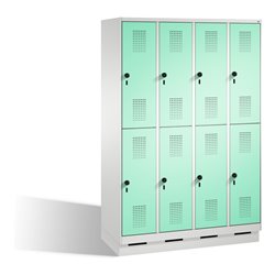 C+P Doppelstockspind Evolo auf Sockel 8 Fächer Front Lichtgrün Korpus Lichtgrau