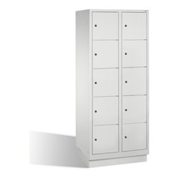 C+P Fächerschrank Classic auf Sockel 10 Fächer Front Lichtgrau Korpus Lichtgrau