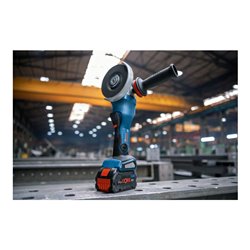 Bosch Akku-Winkelschleifer BITURBO GWS 18V-15 PSC, 2 Akku ProCORE18V, Ladg. u. L-BOXX