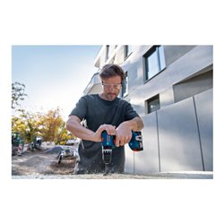 Bosch Akku-Bohrschrauber GSB 18V-45, 2 Akku GBA 18V 3.0Ah, Ladeg. u. L-BOXX