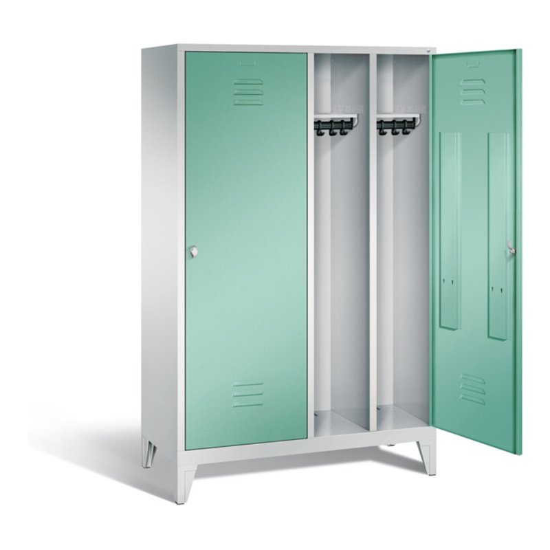 C+P Schwarz-Weiss-Spind Classic, H1850xB1190xT500mm, Front Lichtgrün, Korpus Lichtgrau (8210-40)