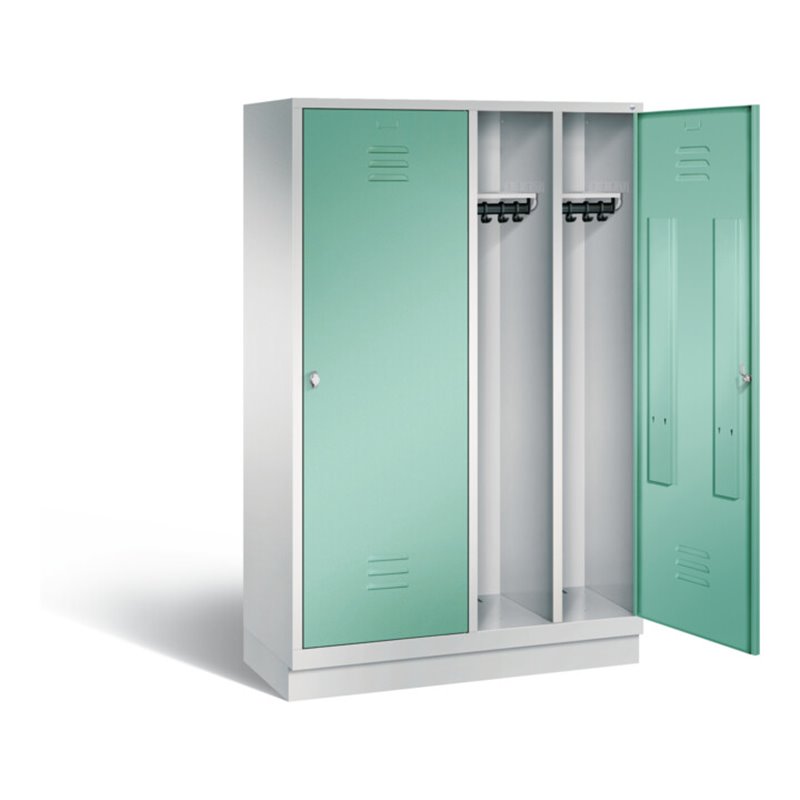 C+P Schwarz-Weiss-Spind Classic, H1800xB1190xT500mm, Front Lichtgrün, Korpus Lichtgrau (8220-40)