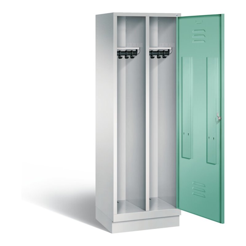 C+P Schwarz-Weiss-Spind Classic, H1800xB610xT500mm, Front Lichtgrün, Korpus Lichtgrau (8220-20)