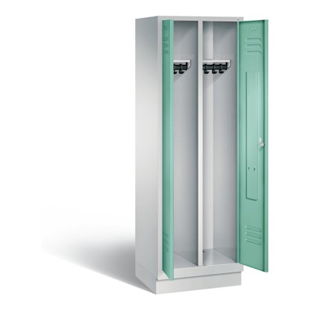 C+P Schwarz-Weiss-Spind Classic, H1800xB610xT500mm, Front Lichtgrün, Korpus Lichtgrau (8022-20)