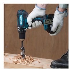 Makita Akku-Schlagbohrschrauber 18V + Bit-Set 31-teilig + MAKPAC-Kühlbox Gr. 4