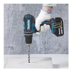Makita Akku-Schlagbohrschrauber 18V + Bit-Set 31-teilig + MAKPAC-Kühlbox Gr. 4