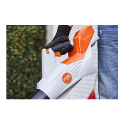 STIHL Akku-Laubbläser BGA 60, mit Akku AK 30 und Ladegerät AL 101