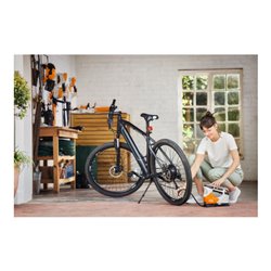 Stihl Akku-Kompressor KOA 20, mit Akku AS 2 und Ladegerät AL 1