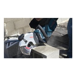 Bosch Akku-Trennsäge GCS 18V-230