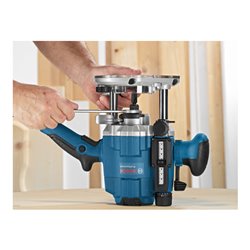 Bosch Oberfräse GOF 1250 CE mit L-BOXX