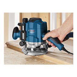 Bosch Oberfräse GOF 1250 CE mit L-BOXX
