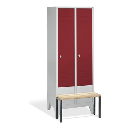 C+P Umkleidespind Classic auf Sockel 4 Abteile Front Rubinrot Korpus Lichtgrau