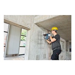 Bosch Akku-Bohrhammer mit SDS plus GBH 18V-26 F mit 2 x 5,0 Ah Li-Ion Akku L-BOXX